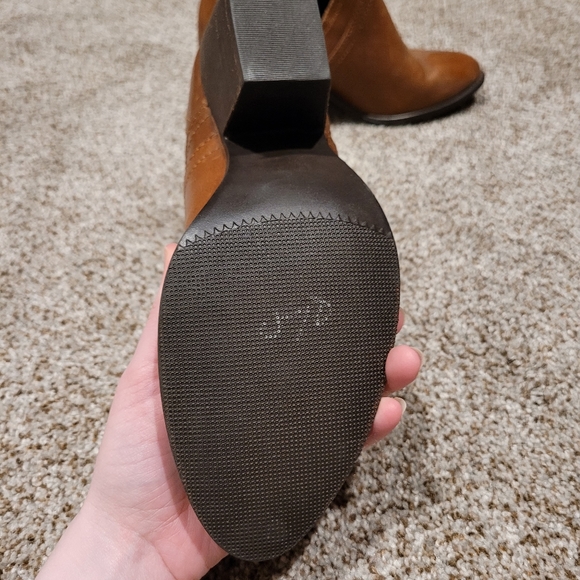 Steve Madden Booties - Picture 2 of 2